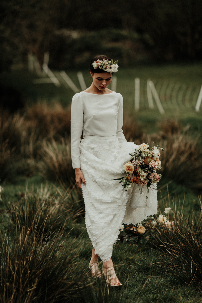 This modern and elegant wedding shoot was done in earthy tones and featured subtle spring
