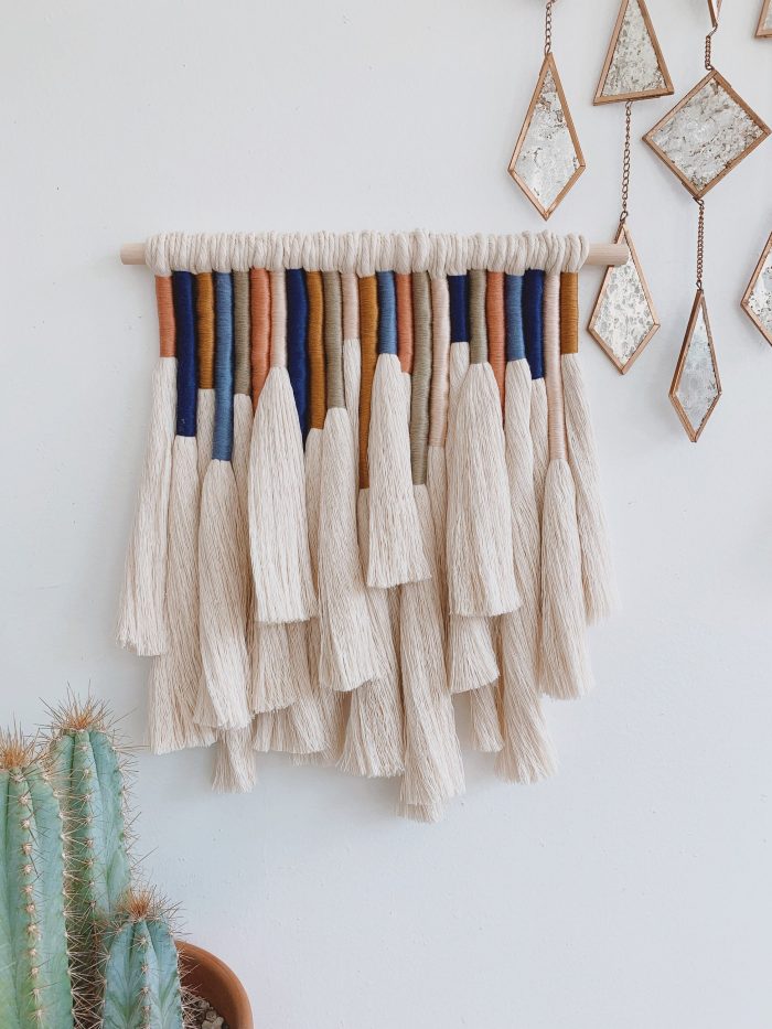 such a bold macrame backdrop will give style and personality to your facetime photos