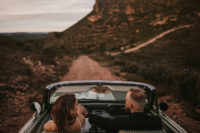 03 The couple rented a lovely vintage car to get to the top