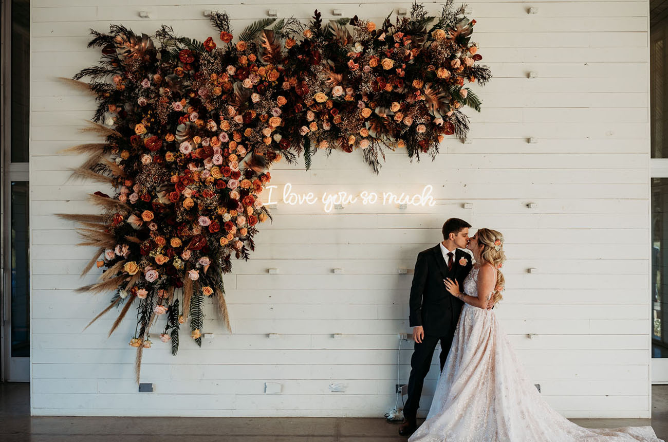 This lovely lush floral wedding was a fall one, so it was filled with bold autumn inspired shades