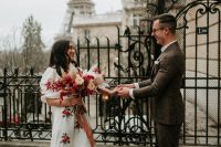 01 This elopement shoot took place in Paris and eas inspired by this beautiful city and all things boho