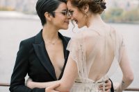 01 This wedding shoot in NYC was inspired by the 20s and jewel tones and showed perfect style