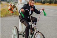 11 This bride’s trike caused a lot of fun and entertainment at the wedding