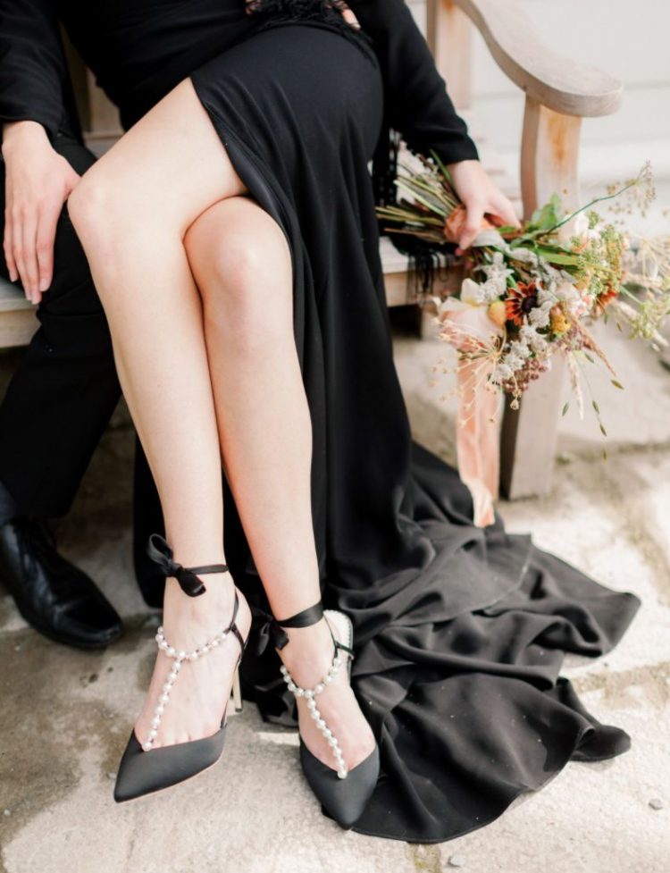 Look at these amazing black wedding shoes with pearls and bows