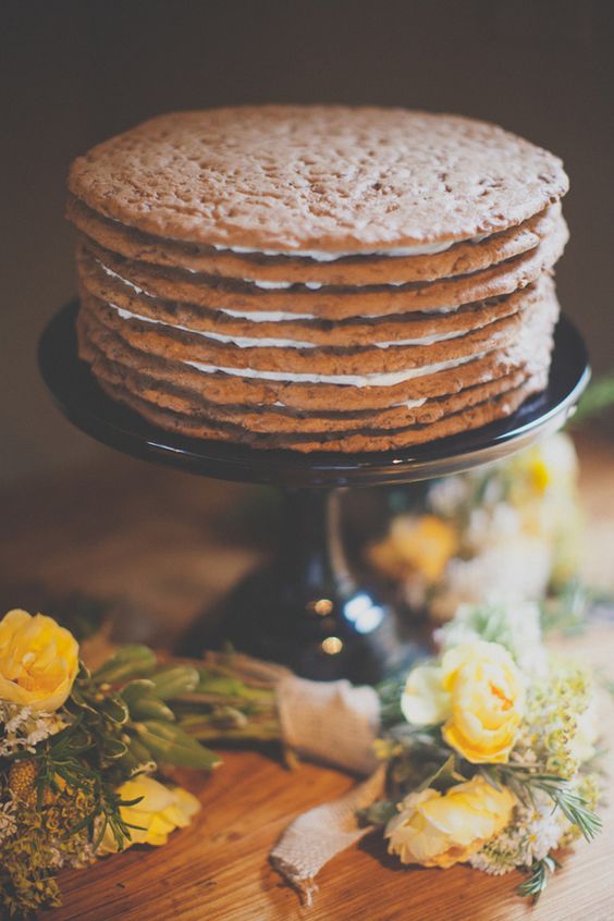 a very simple cookie wedding cake is a gorgeous idea for a modern casual wedding, rock it any time