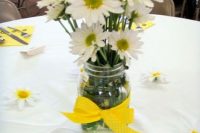a simple yet bright rustic centerpiece