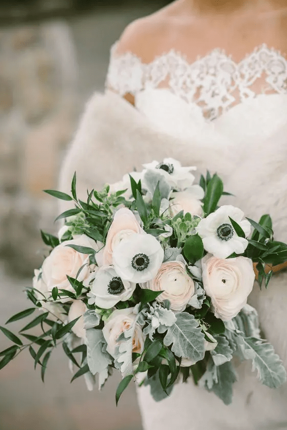 a chic spring wedding bouquet