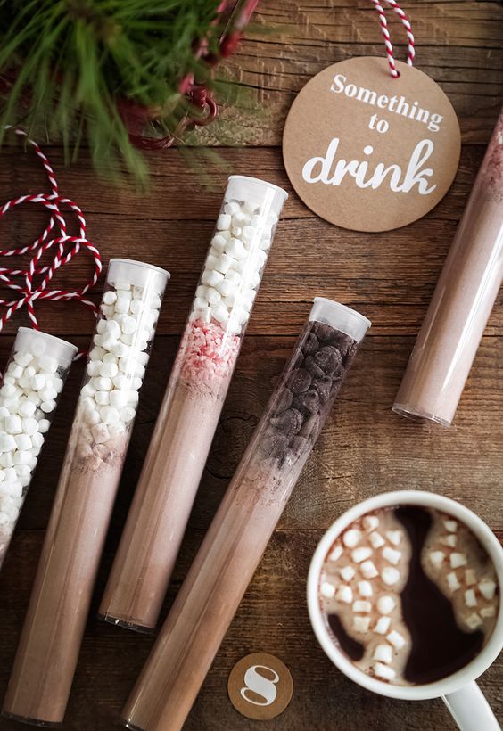hot cocoa and hot chocolate mixes in test tubes are delicious wedding favors to rock and you may use them anytime