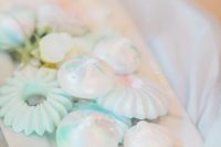 22 lovely iridescent wedding desserts are amazing to serve at your wedding, they will highlight the color scheme