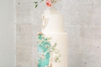a gorgeous white wedding cake design