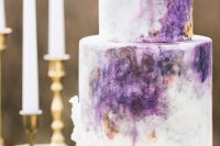 31 an inspiring ombre watercolor purple wedidng cake with gold touches is a lovely idea for a refined modern wedding
