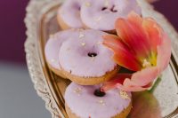 42 super delicate and chic lilac glaze donuts with gold foil are amazing for any wedding, especially for spring or summer one