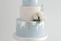 a lovely serenity blue wedding cake design