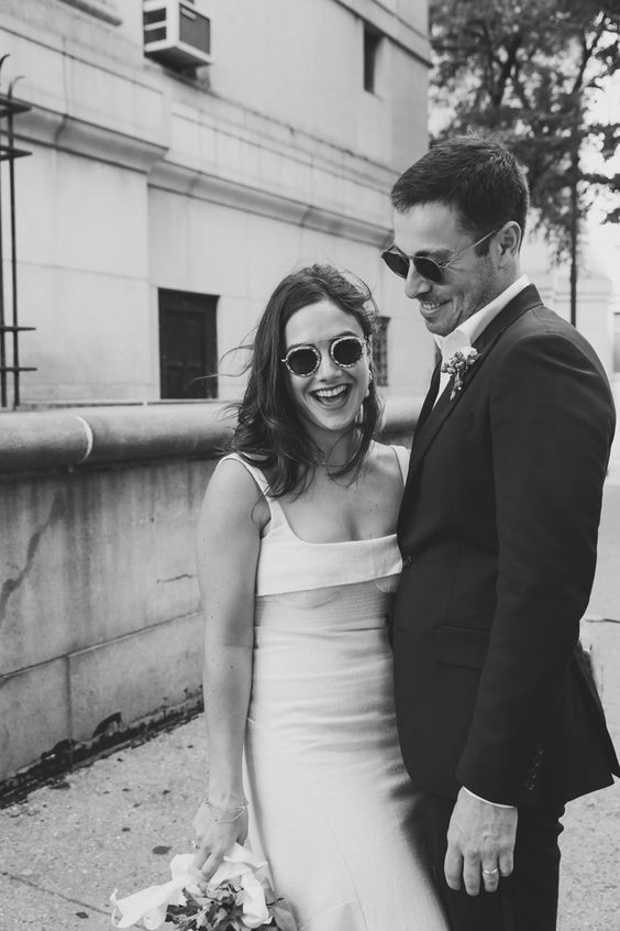 a modern plain wedding dress with a square neckline and thick straps is a lovely idea for a modern rock-n-roll bride