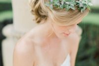 this natural hair piece follows the curve and curl of this bride’s loose, romantic updo, and gives it a fresh feel