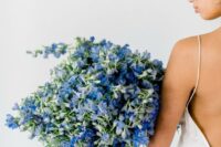 06 a bold blue delphinium wedding bouquet is a fantastic idea for a minimalist bride who wants to pull off some color