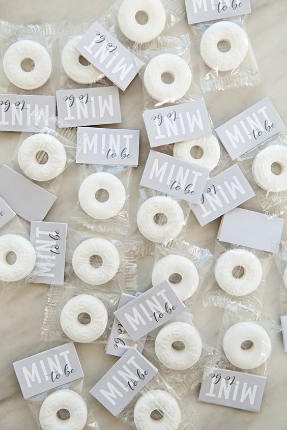 simple Mint To Be wedding favors are totally a universal favor for any wedding, and they won't break the bank