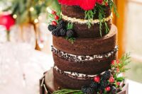 a gorgeous Christmas wedding cake