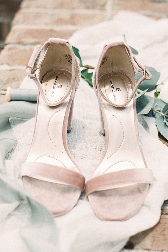 blush suede wedding shoes are classics for a wedding, they look stylish and can be worn afterwards, too