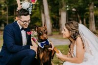 09 an elegant navy and white collar is a lovely accessory for styling your pup for a wedding