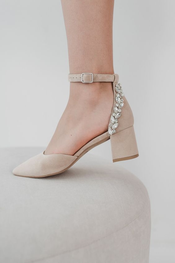 a stylish nude strappy shoes with ankle straps are amazing for rocking them at the wedding, they will add chic to your look (2)