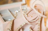 26 blush wedding shoes with kitten heels, bows, T-straps and embellishments are amazing for a glam bridal look