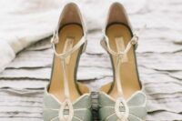 07 elegant vintage-inspired sage green and gold wedding shoes for the bride