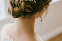 35 a stylish braided updo with a halow, a sleek top and a small braded and pearl hair piece is a stylish idea for most of bridal styles