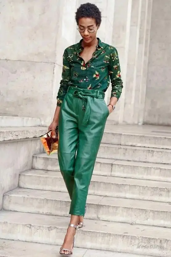 EMERALD GREEN LINEN TROUSERS WITH POCKETS – LAURA ZACS