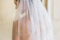 29 a beautiful and shiny embroidered veil with stars is a lovely idea for a modern celestial bride, it looks heavenly