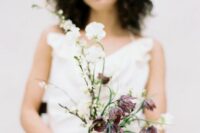 a cute minimal wedding bouquet