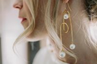 lovely gold earrings for a bride
