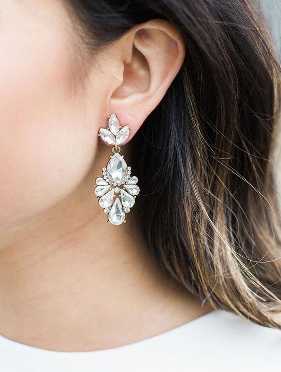 beautiful crystal drop and leaf earrings look statement, vintage-like and very chic are amazing for a vintage or formal bridal look