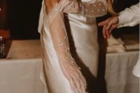 30 fantastic sheer tulle pearl wedding gloves are a nice match for a silk wedding dress, they will highlight its sophistication