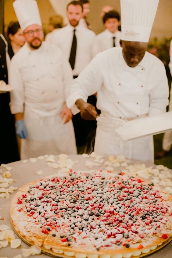 a delicious oversized millefoglie topped with lots of berries is a perfect solution for a summer wedding