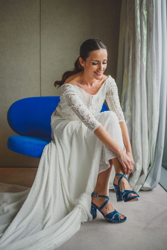 amazing blue velvet platform bow heels with criss cross straps are amazing for many bridal looks