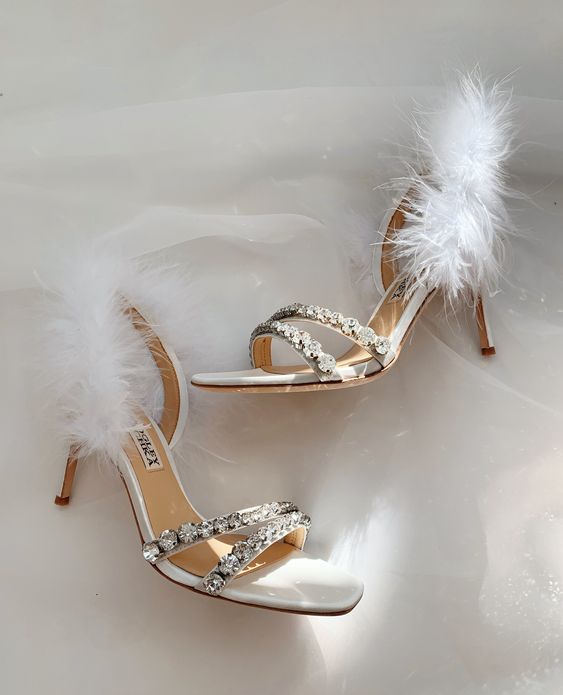 glam embellished wedding shoes with feathers are amazing for a chic and refined bridal look