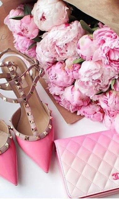 hot pink spiked wedding shoes are a bold and chic idea for any bridal look, and these spikes look super hot