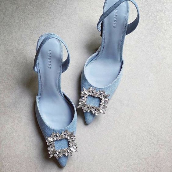 refined blue wedding slinbgacks with pointed toes and crystals are adorable for a chic and glam bridal look