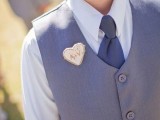 a mini heart-shaped and burnt wooden boutonniere is a lovely and chic idea to rock