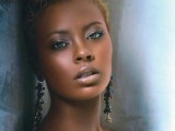 a beautiful and neutral makeup with silver smokeys and a shiny nude lip to refresh the look and a perfect tone