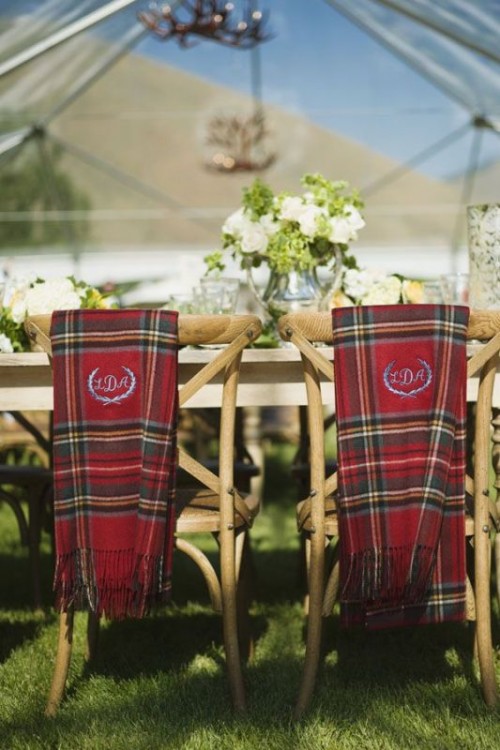 red and green tartan covers for the couple's chairs to make them cozy and stylish