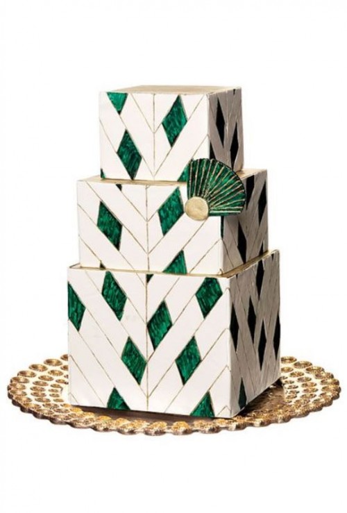 a square emerald and white wedding cake with an emerald fan and an art deco feel is amazing
