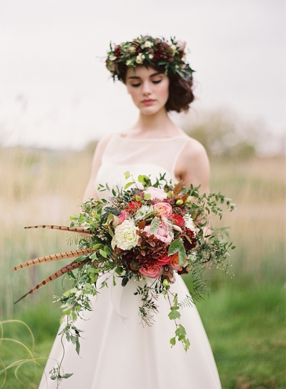 Textural wedding bouquets with feathers  1