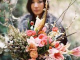 23-textural-wedding-bouquets-with-feathers-17