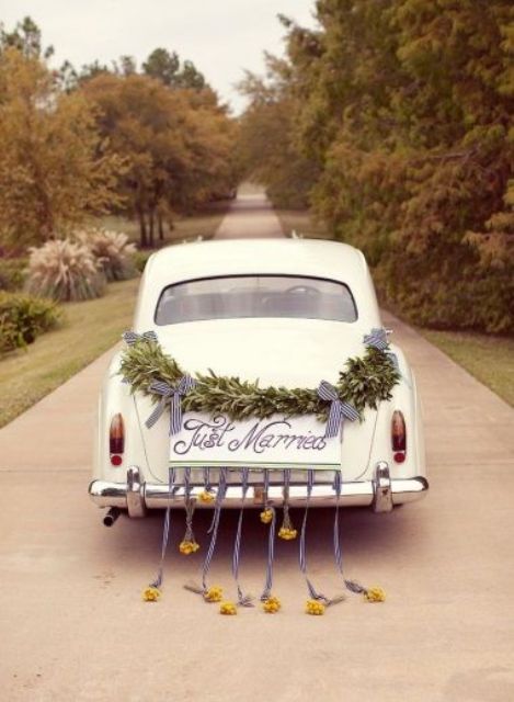 Picture Of Chic Retro Styled Car Ideas For Your Wedding 22