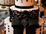 25 Adorable Bow Wedding Cakes12