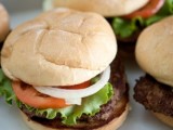 simple sliders are very crowd-pleasing food, offer various types and tastes to make everyone happy