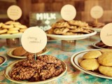 place your cookies on plates and add cardboard toppers to create a cookie bar fast and simple