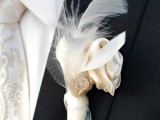 a wedding boutonniere of ribbon, feathers and tulle is a simple and fast idea